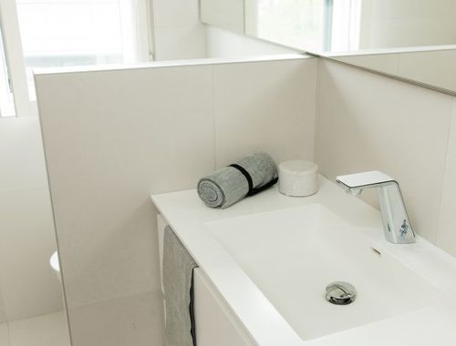 Oto 5 skutecznych sposobów na pozbycie się kamienia z łazienki